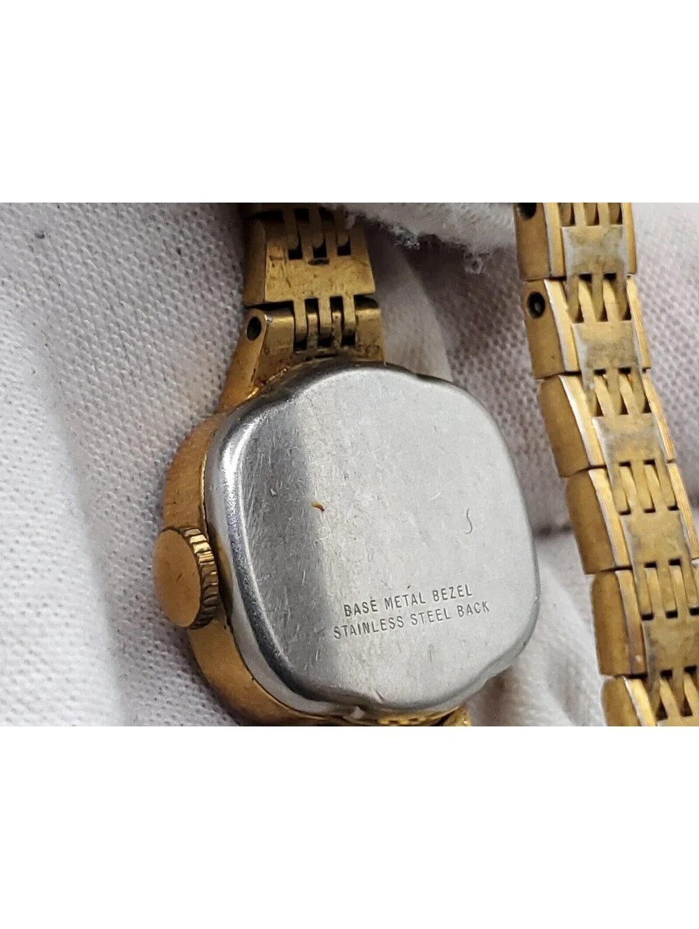 Vintage Timex Mechanical Womens 19mm Watch Running Gold Tone